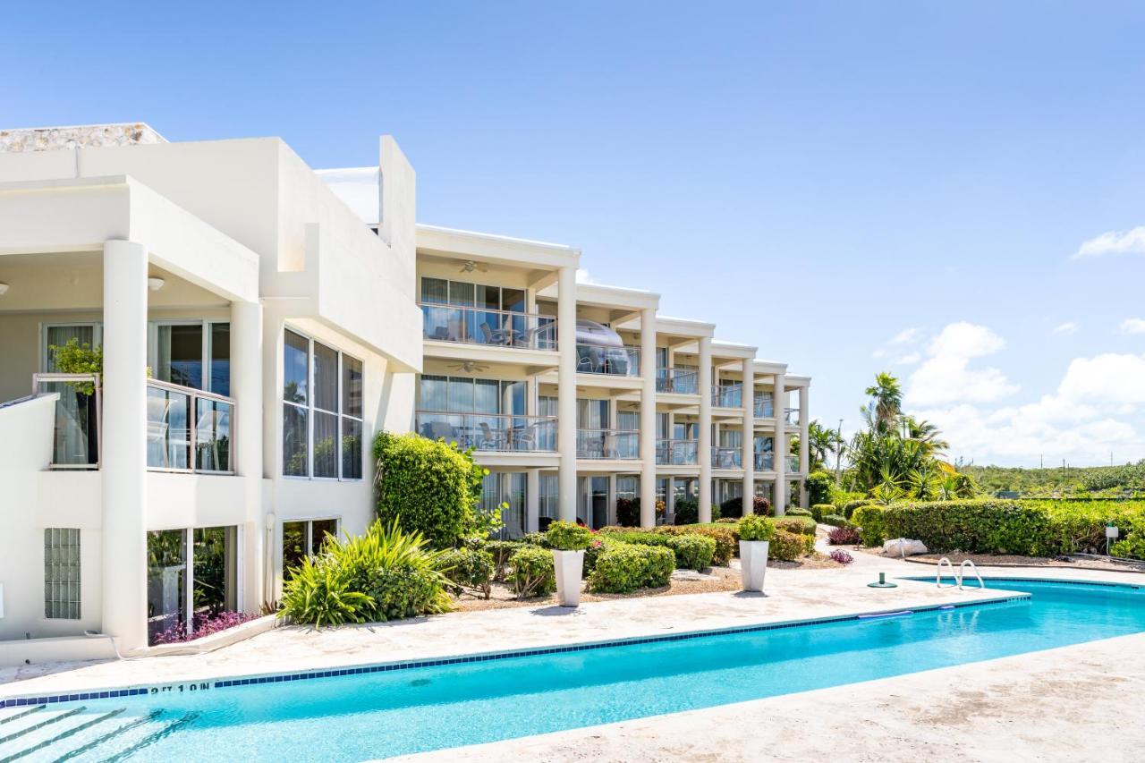 Coral Gardens On Grace Bay Hotel Exterior photo