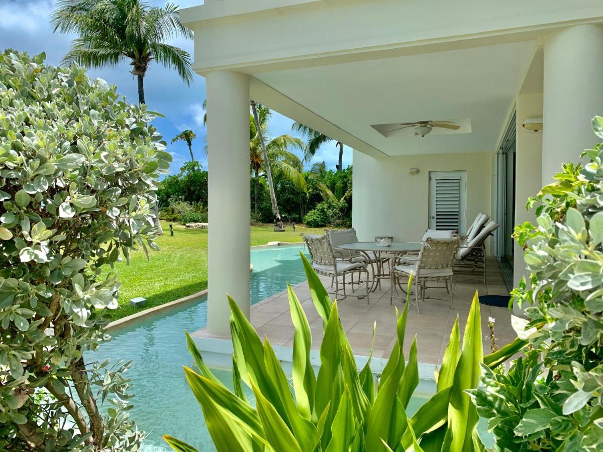 Coral Gardens On Grace Bay Hotel Exterior photo