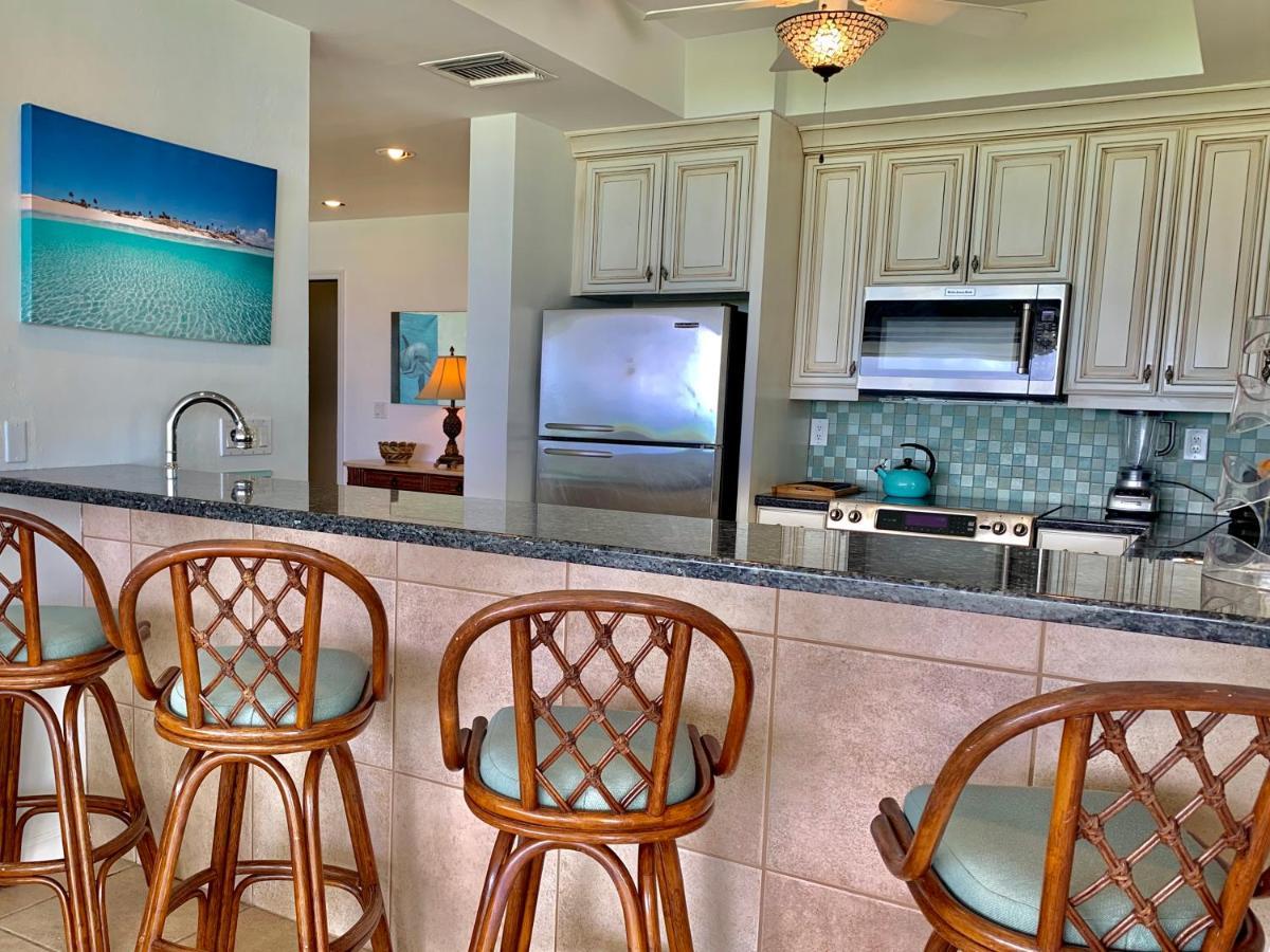 Coral Gardens On Grace Bay Hotel Exterior photo
