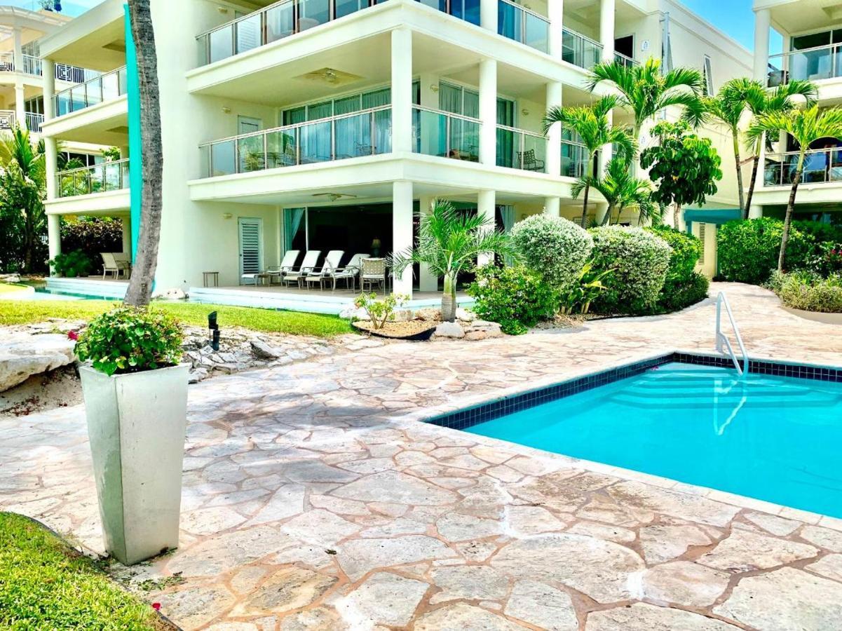Coral Gardens On Grace Bay Hotel Exterior photo