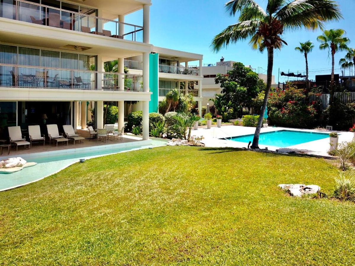 Coral Gardens On Grace Bay Hotel Exterior photo