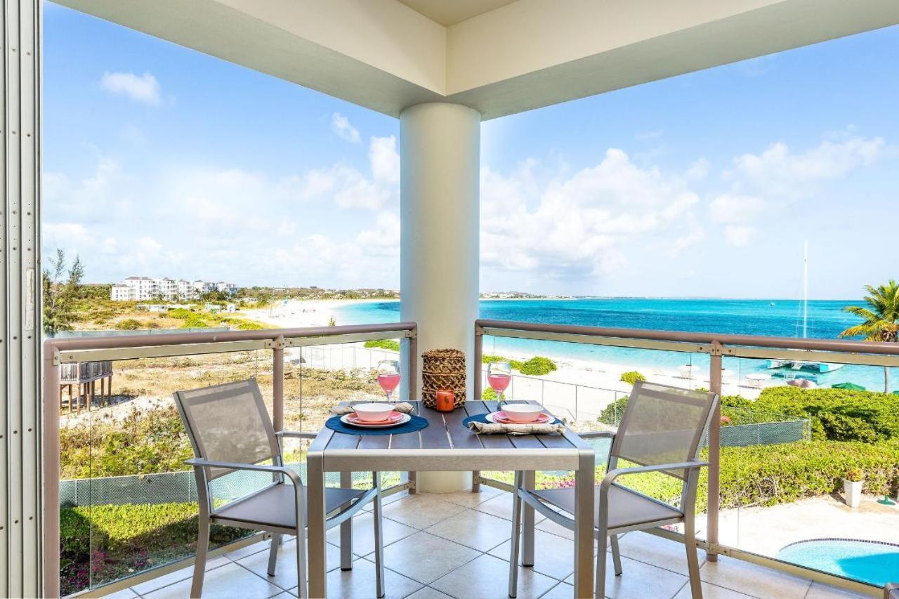 Coral Gardens On Grace Bay Hotel Exterior photo