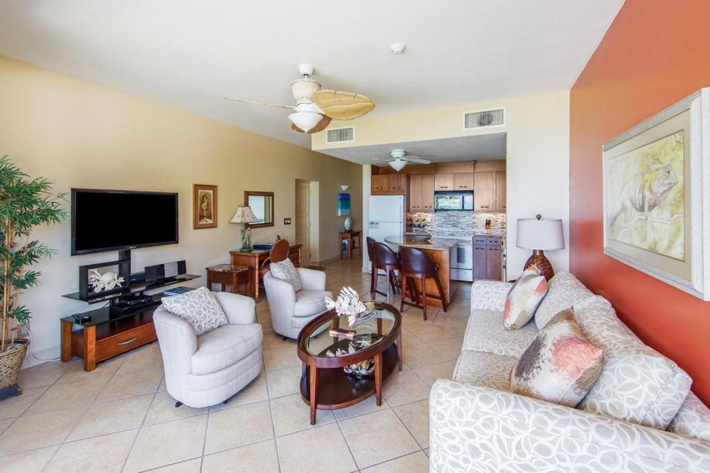 Coral Gardens On Grace Bay Hotel Exterior photo