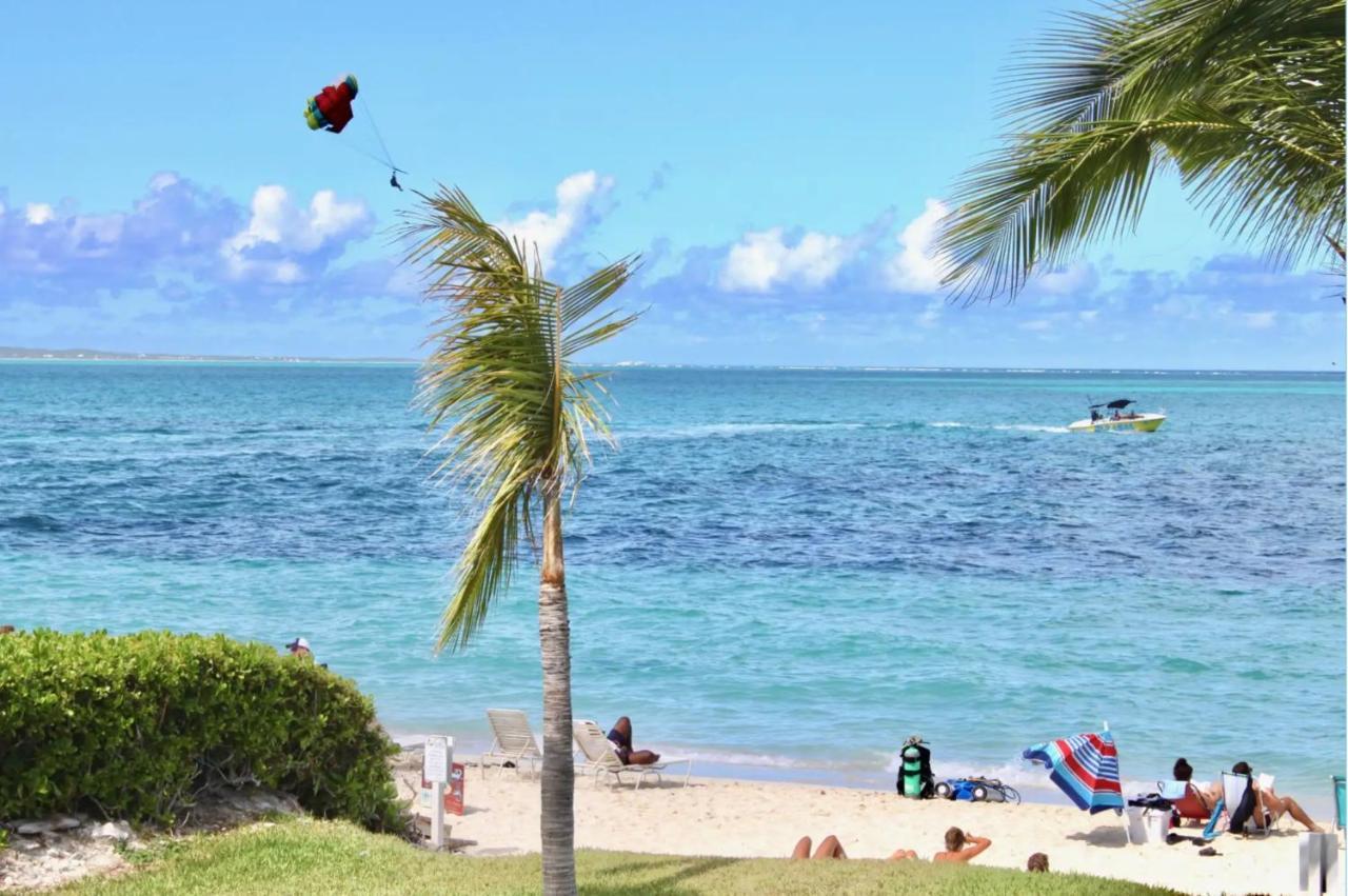 Coral Gardens On Grace Bay Hotel Exterior photo