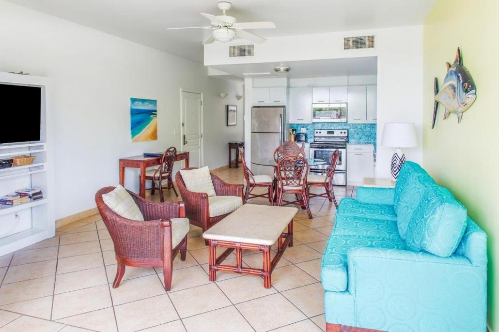 Coral Gardens On Grace Bay Hotel Exterior photo