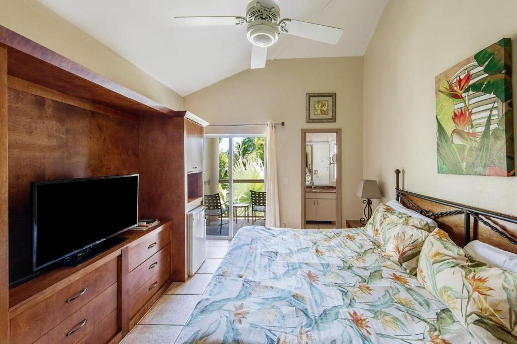 Coral Gardens On Grace Bay Hotel Exterior photo